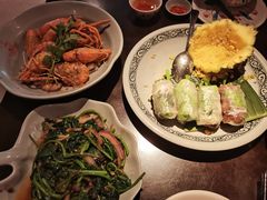 -大头虾越式风味餐厅(光明广场店)