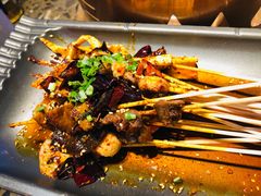 -沪小二炭火蛙锅(淮海中路美食不夜城店)