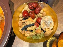 -纳鲁孜·新疆特色餐厅(上海悦荟广场店)