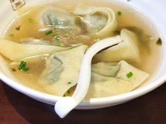 菜肉大馄饨-老半斋(福州路店)