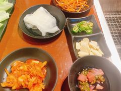 -肉甲韩国木炭烤肉(新壹街1店)