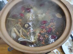 -广味炭炉鸡煲(宝业路分店)
