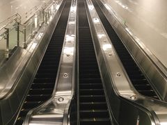 -红土地(地铁站)