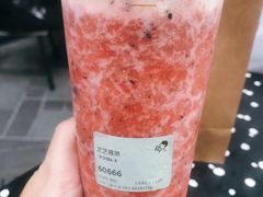 芝芝莓果-喜茶(北京三里屯太古里店)