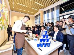 -瑞幸咖啡(清华科技园·唐诗主题店)
