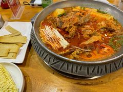 -喇喇排骨火锅·传统韩式脊骨汤(望京西园总店)
