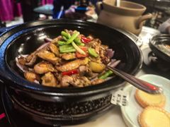 龙城啫啫鸡煲-誉八仙粤菜(万象天地店)