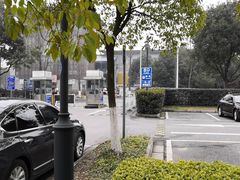 -久光百货-地下停车场