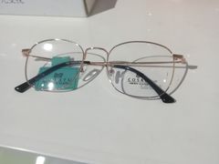 -提一眼镜·蔡司·依视路(小寨店)