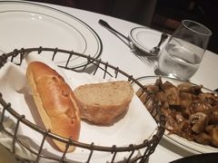 -Wolfgang’s Steakhouse 沃夫冈牛排馆(上海白玉兰广场店)