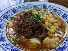 -渝之汇牛肉豌杂面