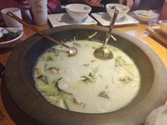 -咕嘟草帽鱼·牛奶一样的鲜鱼汤(天鹅湖万达广场店)