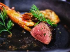 小菲力牛排配鲜虾-小火花·干式熟成牛排馆Spark SteakHouse(剑桥郡店)