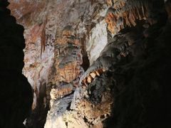 -波斯托伊纳溶洞