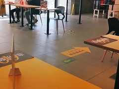 大堂-麦当劳(燕顺路店)