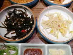 -明洞阿姨·韩式酱蟹烤肉·创意料理(三元桥店)