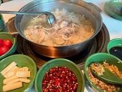 -润园四季椰子鸡火锅(卓越INTOWN店)