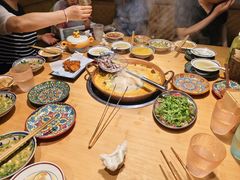 -洱火云南酸菜牛肉火锅(石景山当代商城店)