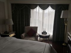 -茂名熹龙国际大酒店(人民广场高铁站店)