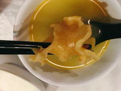 -鲜入围煮花胶鸡海鲜火锅