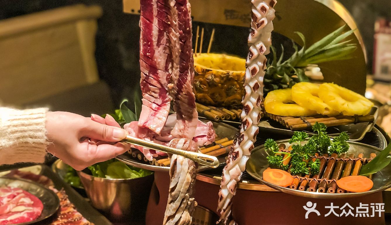 火遍全国的烤肉，终于吃到了…