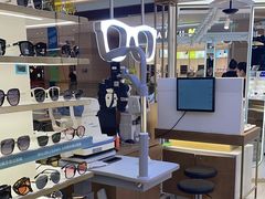 -爱视眸Eyeblling眼镜·依视路·蔡司镜片折扣店(百联南方商城购物中心)