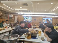 -老东镇啤酒屋海鲜加工·蒸汽海鲜·海鲜烧烤(台东店)