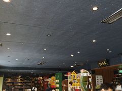 -钟书阁(珍园店)