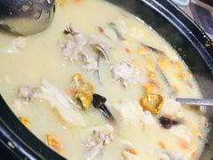 胡椒猪肚鸡-探窝·竹笙椰子鸡(杨箕店)