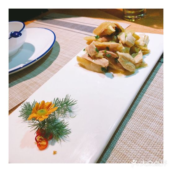六月江南私房菜(实验小学店)