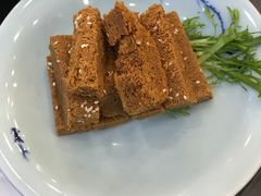 -侬佳蒸菜馆(听潮店)