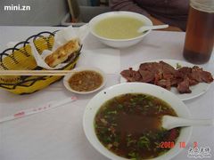驴肉火烧&驴肉&驴杂汤&小米粥-王胖子驴肉火烧(鼓楼店)