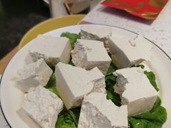 -三人行骨头王火锅(长寿店)