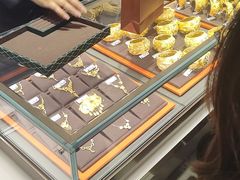 -周生生(旺角新世纪广场店)