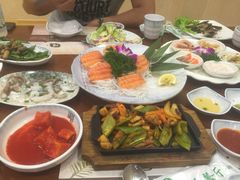 -青瓦餐厅·生鱼片·韩园烤肉(西塔店)