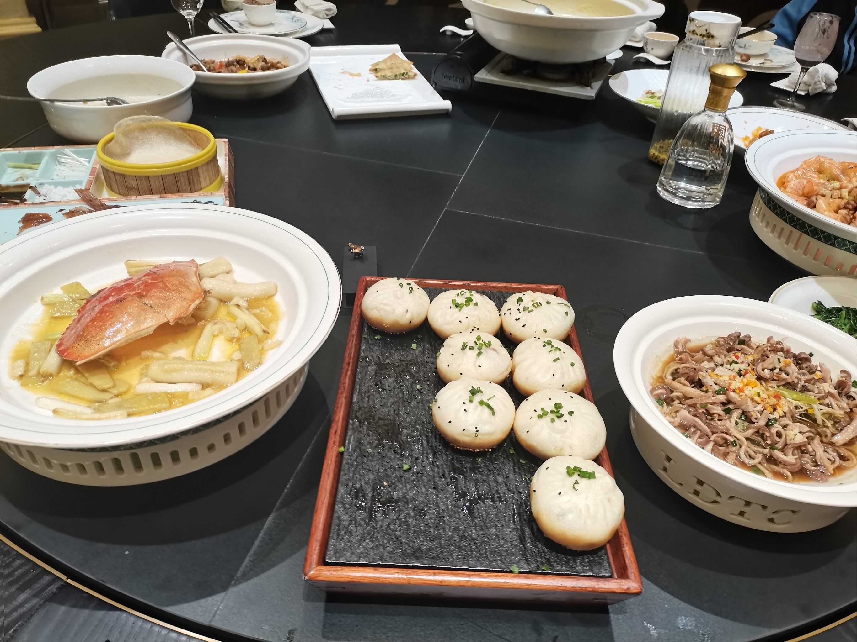 来了很多次,聚餐大部分都是选择在恒记饭店,口味不错!很值得来!