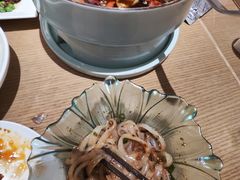 -渝信川菜 · 川味家常菜(财富购物中心店)
