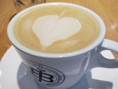 豆奶拿铁-Jamaicablue Coffeeshop(中央广场店)