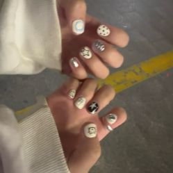 -悦指间美甲美睫