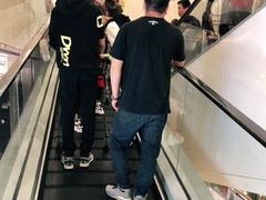 -胖东来生活广场(健康路店)