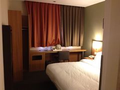 色调很温馨-宜必思酒店(扬州文昌阁店)