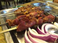 馕坑烤肉-巴依兄弟西域美食(机场店)