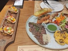 -Mark&Mars Restaurant