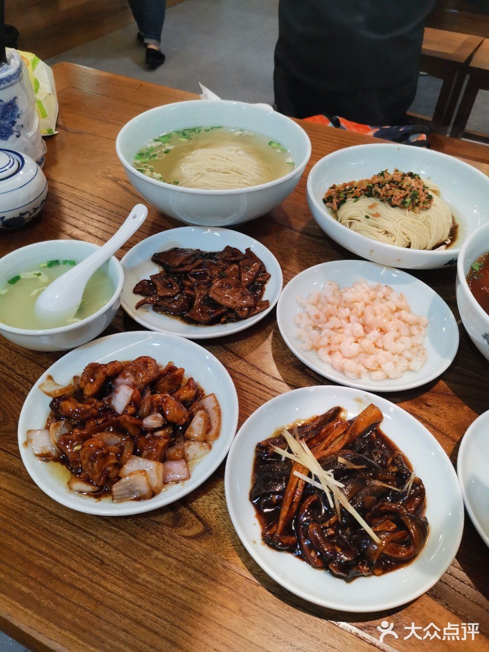 隐藏在南京西路闹市区的宝藏苏式面馆