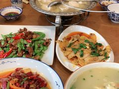 -石磨豆花家常菜·牦牛排土火锅
