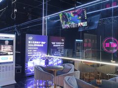 -稳电竞酒店(桥北泰冯路地铁站店)