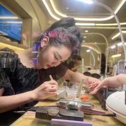 -隅日式美甲美睫專門店