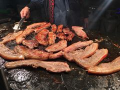 烤山猪肉-原住民美食石板烤肉山猪肉