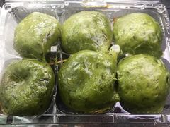 艾叶咸蛋黄肉松青团-王家沙点心店(南京西路总店)
