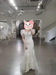 -艾米丽婚纱礼服